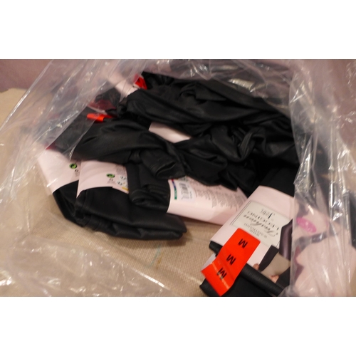 6290 - A quantity of Jezebel faux leather leggings, various sizes (L337)  *This lot is subject to VAT