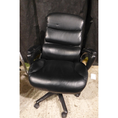 6310 - La-Z-Boy Air Exec Chair (Damaged) -  Model 51537 , Original RRP £174.99 + Vat (338-183) *This lot is... 