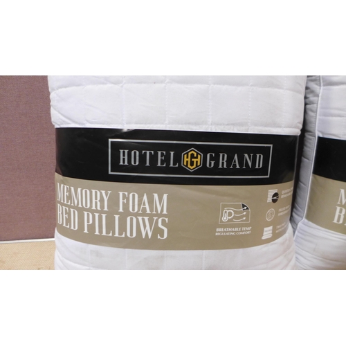 6207 - 2 x Hotel Grand Shredded Memory Foam Pillows (338-443) *This lot is subject to Vat