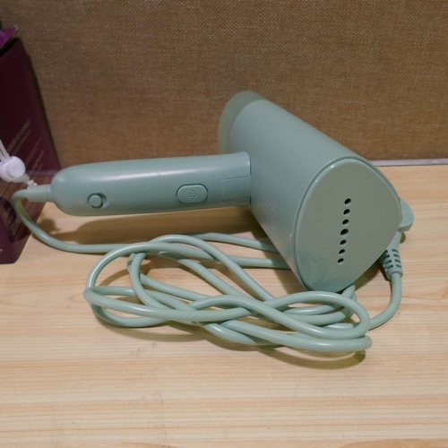 6055 - Philips 3000 Series Garment Steamer  (338-115) *This lot is subject to Vat