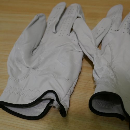 6067 - Qty Of Mixed Kirkland Signature Golf Gloves (338-57,58.305.306) *This lot is subject to Vat