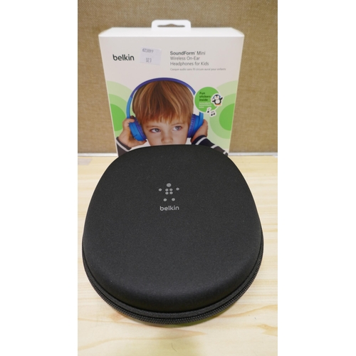 6069 - Belkin Soundform Kid Mini wireless headphone with Case  (338-323) *This lot is subject to Vat