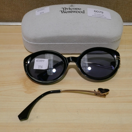 6079 - Vivienne Westwood Black Plastic Sunglasses ( Damaged) - Model Vw5060 , Original RRP £107.86 + Vat (3... 