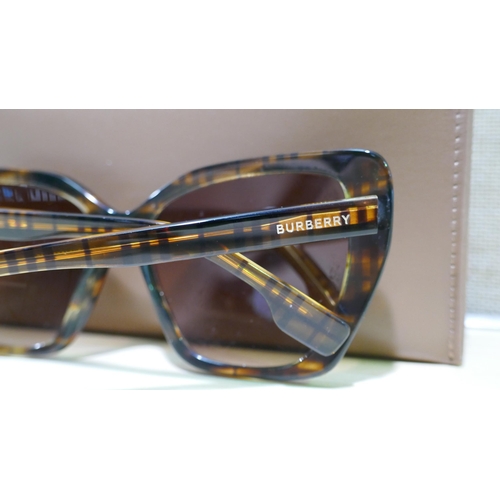 6082 - Burberry Brown Check Plastic Sunglasses (338-99) *This lot is subject to Vat