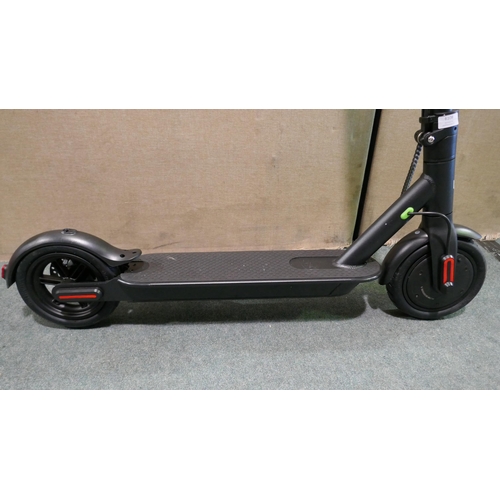 6108 - Li-fe 250 Air electric scooter - No Charging Lead