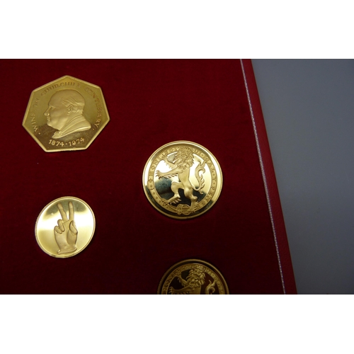 7066 - A 22ct gold coin set - Centenary of Sir Winston Churchill 1874-1974 commemorative medallions, limite... 