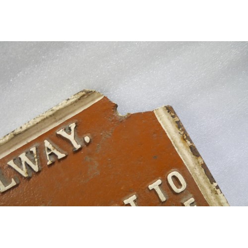 9010 - A fully titled GWR pre-grouping cast iron trespass notice sign. Missing top right hand corner past t... 