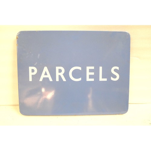 9031 - BR(SC) fully flanged enamel station railway sign PARCELS. Measures 45 x61cm HxW. To be sold with no ... 