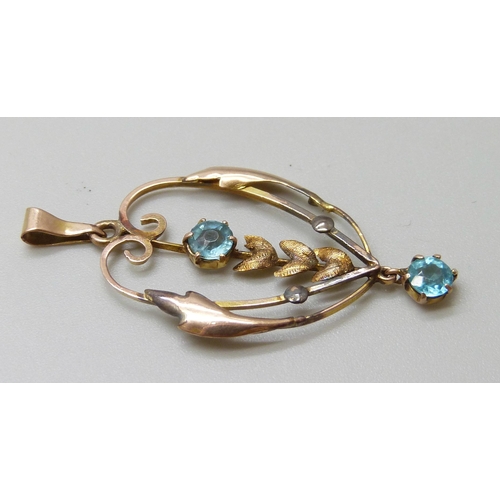 7095 - A 9ct gold Art Nouveau pendant, 1.6g, 4cm