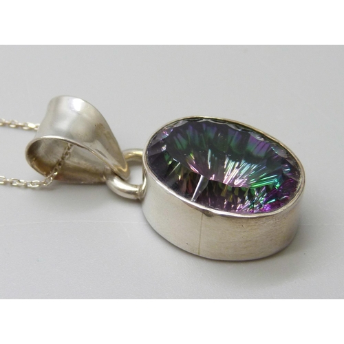 7122 - A silver handmade mystic topaz pendant on chain, 11.1g, 3.5cm