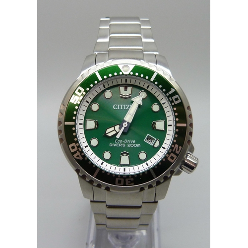 7201 - A Citizen Eco-Drive Diver's wristwatch with green dial and bezel, 44mm case, boxed