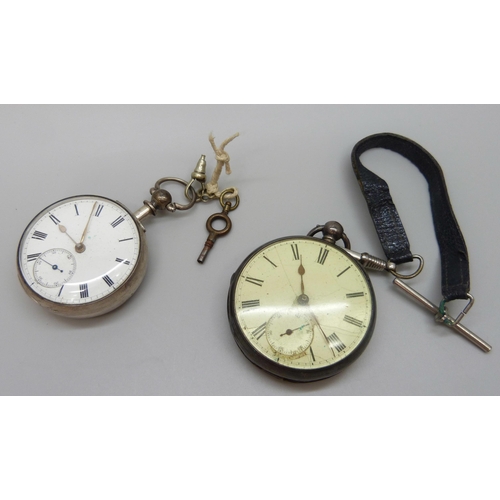 7203 - A silver cased fusee pocket watch, lacking outer pair case, hallmarked Birmingham 1893, and one othe... 