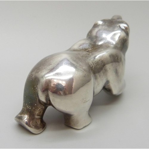 7216 - A hallmarked solid silver model of a bear, London 1995, 346g, 7.3 x 3.5cm