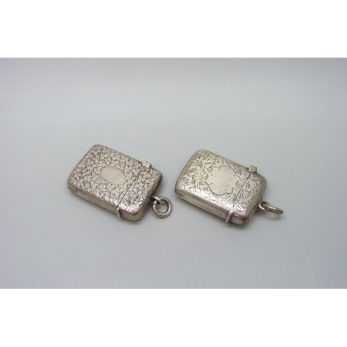 7225 - Two silver vesta cases, 34g total weight, largest 3.8 x 2.6cm