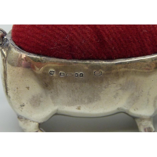 7228 - Two silver pin cushions, one in the form of a pig, the other a rabbit, 37g total weight, pig measure... 