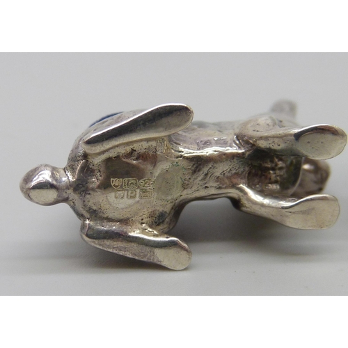 7228 - Two silver pin cushions, one in the form of a pig, the other a rabbit, 37g total weight, pig measure... 