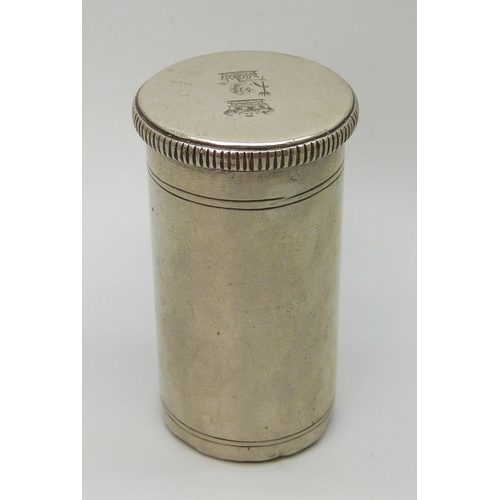 7232 - A white metal nutmeg grater with engraved crest to lid, 67g, 6.5cm, lid loose