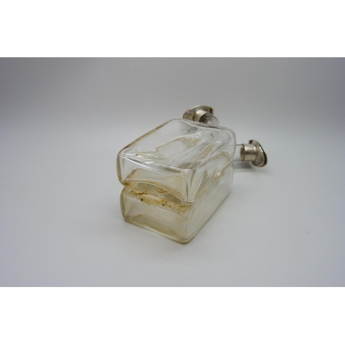 7233 - Silver mounted oil/vinegar glass bottle, J.W & S, Birmingham 1911, 13cm