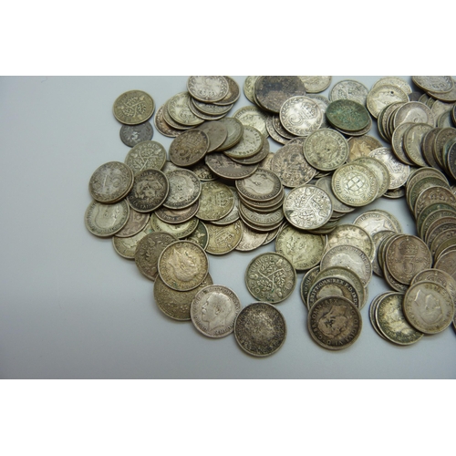 7289 - A large collection of mainly 3d coins, 150g of pre 1920, 122g of 1920 to 1946