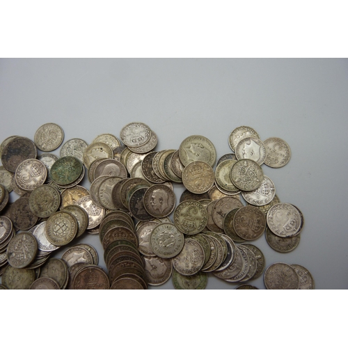 7289 - A large collection of mainly 3d coins, 150g of pre 1920, 122g of 1920 to 1946