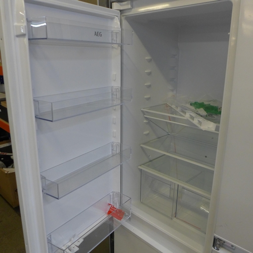 4049 - AEG Integrated 70/30 Fridge Freezer (Frost Free), Original RRP £832.5 inc Vat (464-34) *This lot is ... 