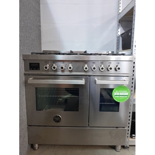 4113 - Bertazzoni Italia Professional 90cm 6 burner gas range cooker with electric oven - Model no PRO905MF... 