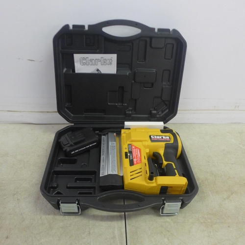 5003 - A Clarke Contractor CONSN18LIC 18V cordless nailer/stapler with battery in case