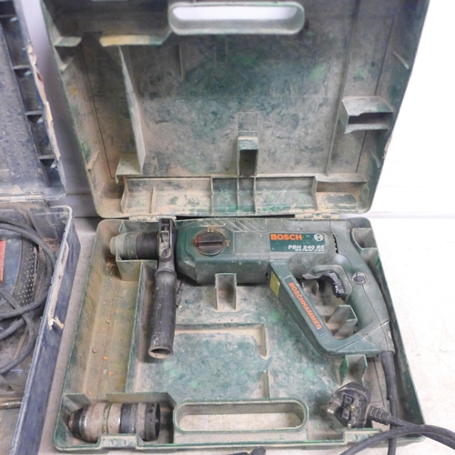 5018 - Four tools - A Makita BJV180 18v jigsaw, a Bosch GWS 20-230H 110v angle grinder, a Bosch GBH 3-28 DF... 