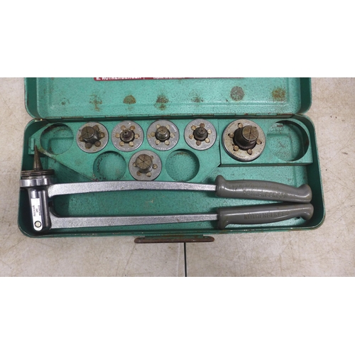 5023 - A Rothengerber expander with 12 to 28mm expanders and a socket set