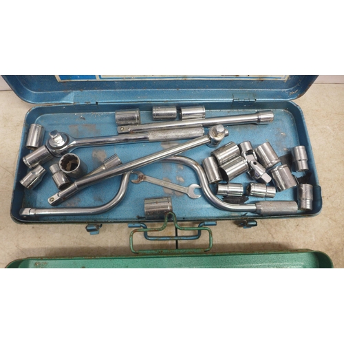 5023 - A Rothengerber expander with 12 to 28mm expanders and a socket set