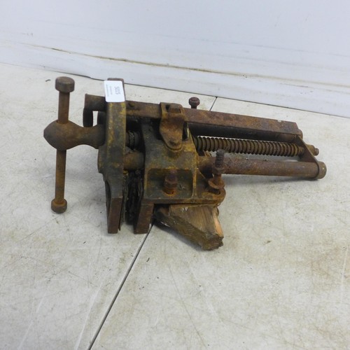 5015 - A Record No.52 joiners vice