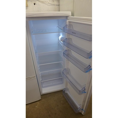 5084 - An Electra freestanding fridge