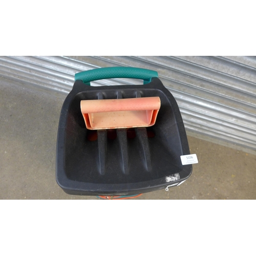 5156 - A Bosch AXT Rapid 200 garden shredder