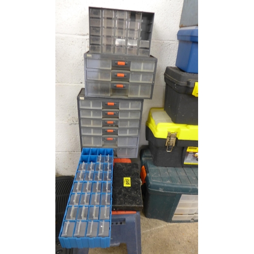 5164 - A quantity of empty tool boxes and organiser trays