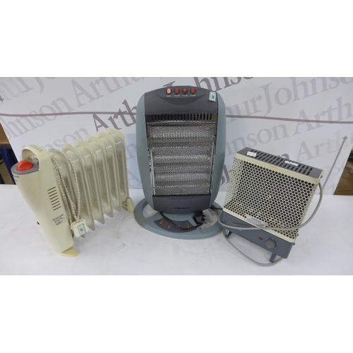 5185 - Three assorted heaters inclduing a Honeywell mini oil filled radiator, a Belaco halogen heater and a... 