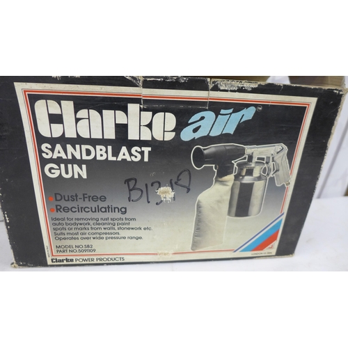 5218 - A Clarke Air sand blast gun