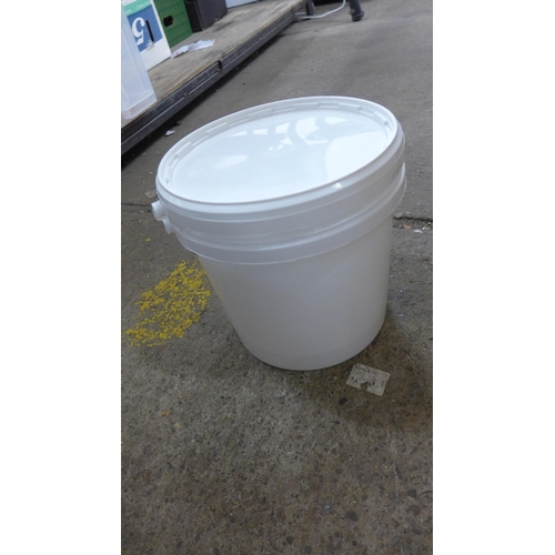 5227 - Approximately 13 food grade plastic tubs with lids