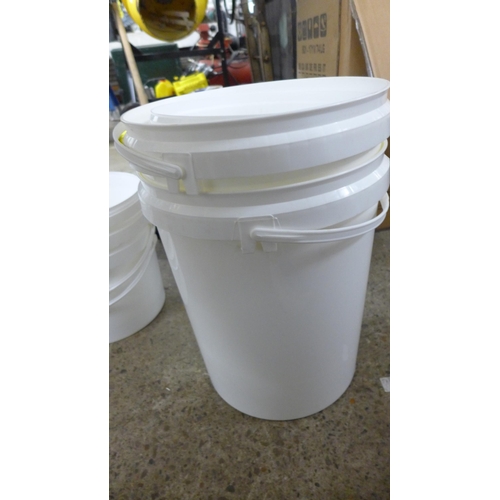 5227 - Approximately 13 food grade plastic tubs with lids