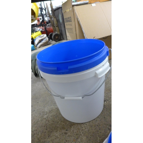 5227 - Approximately 13 food grade plastic tubs with lids