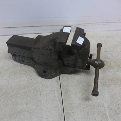 5026 - A Record 84 heavy duty bench vice