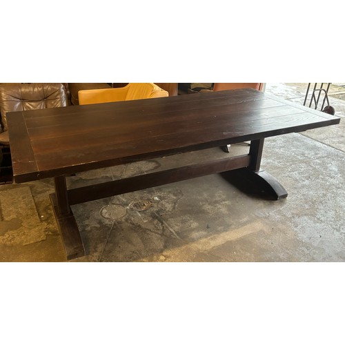 234 - An early 20th Century oak refectory table