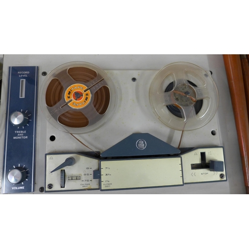 5068 - A Carousel reel to reel player