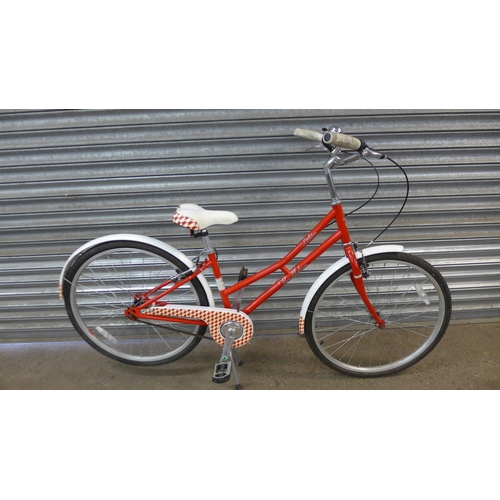 5110A - A Pendleton litteton ladies traditional style city bike *Police repossession