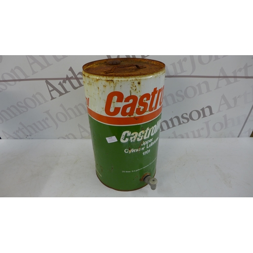 5259 - Two vintage oil cans - Castrol Castrollo 1701 and Total