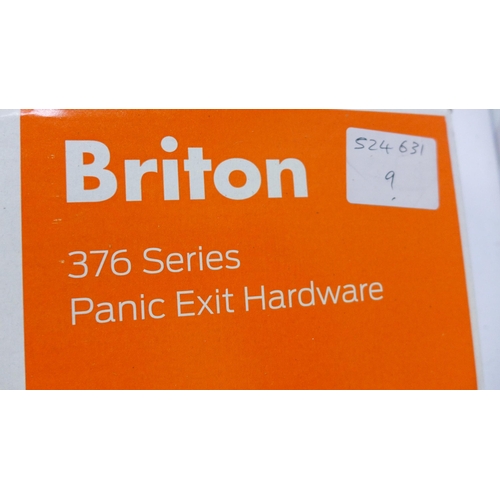 5272 - A Briton 376 series push board