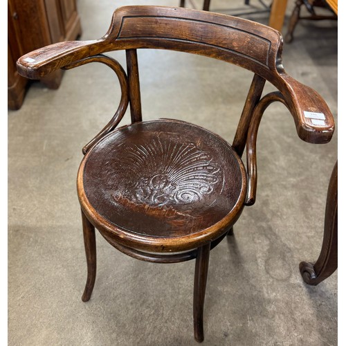 199 - An early 20th Century Fischel beech bentwood elbow chair