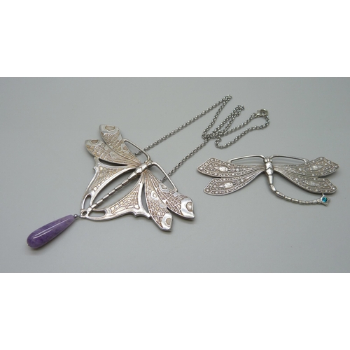 1007 - A large dragonfly pendant on chain and a brooch, pendant 10cm