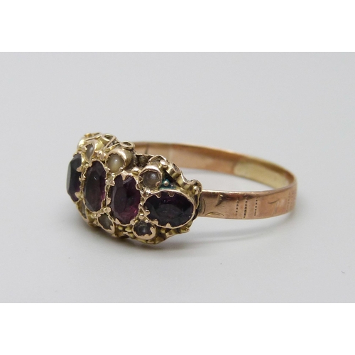 1022 - A 9ct gold Victorian seed pearl amethyst ring, 2.3g, O