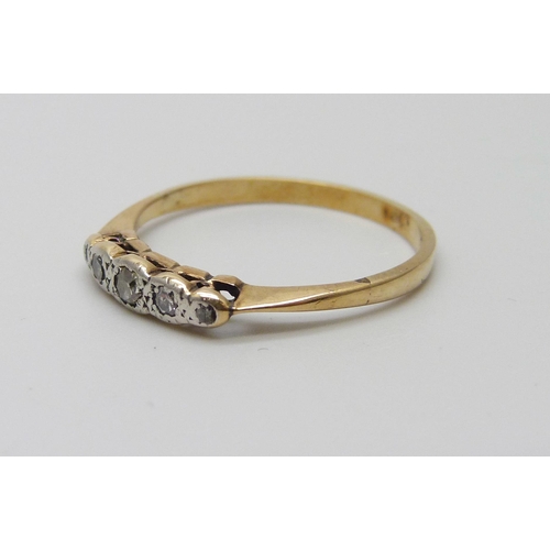 1034 - A yellow metal five stone diamond ring, marked 18 and Plat, 2g, R