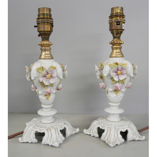 1108 - Four matching floral encrusted Neopolitan lights, two wall lights and two table lamps **PLEASE NOTE ... 